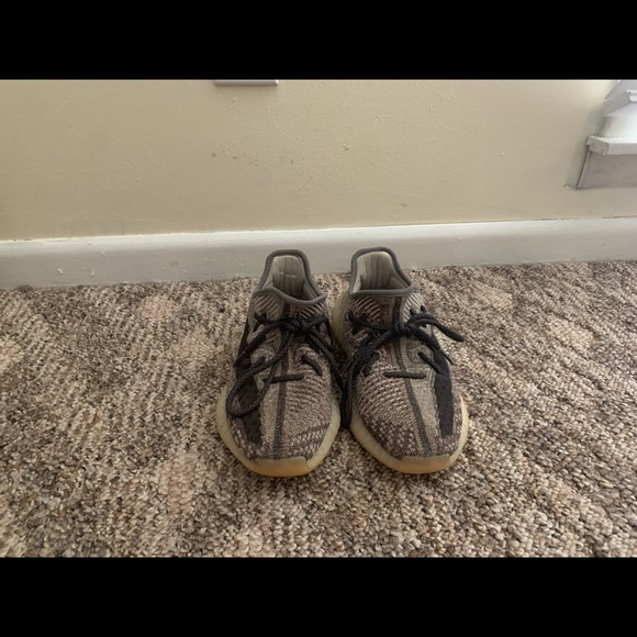 Yeezys Zions
